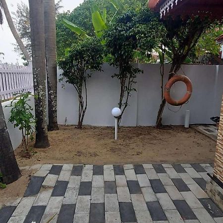 Happy Seas Beach Villa アーラップーザ県 エクステリア 写真